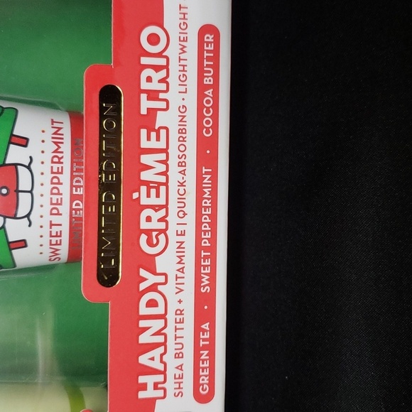 Hello Kitty and Friends Limited Edition NWT Gift Boxed Handy Creme Trio - Picture 5 of 7